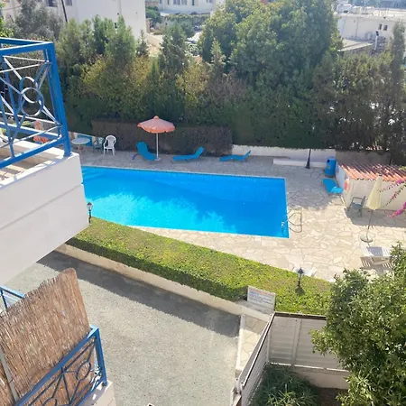 Newly Renovated Light House 8 Min Appartement Paphos