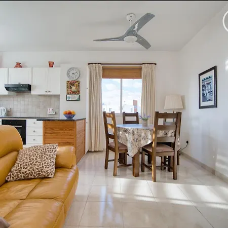 Newly Renovated Light House 8 Min Διαμέρισμα