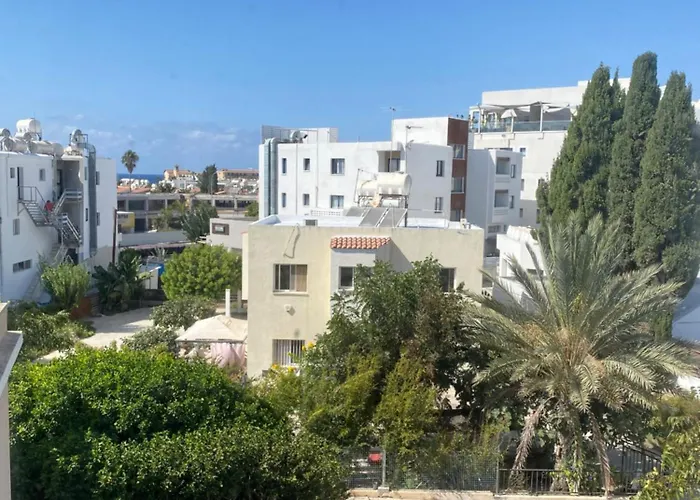 Newly Renovated Light House 8 Min Daire