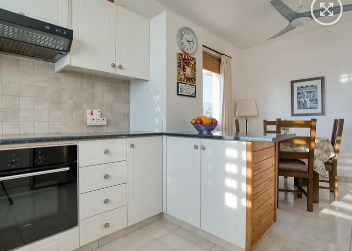 Daire Newly Renovated Light House 8 Min